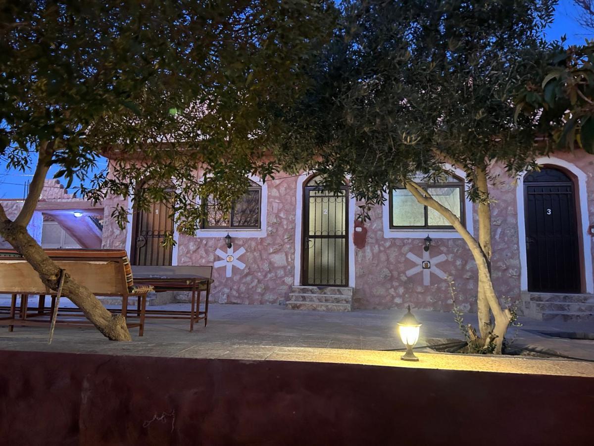 Guest House Attallah Wadi Musa Ngoại thất bức ảnh